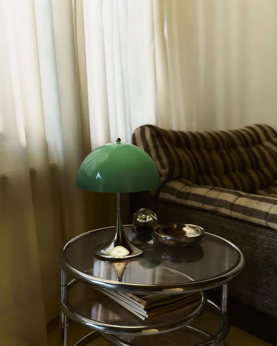 Louis Poulsen Panthella Mini 13" Table Lamp | Thumbnail 10 Louis Poulsen Panthella Mini 13" Table Lamp | Thumbnail 10