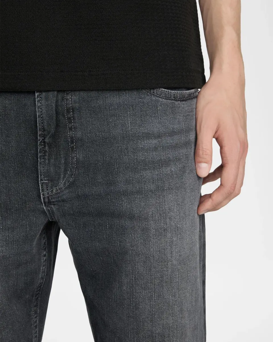 Frame Modern Straight-Leg Jeans | Thumbnail 5 Frame Modern Straight-Leg Jeans | Thumbnail 5