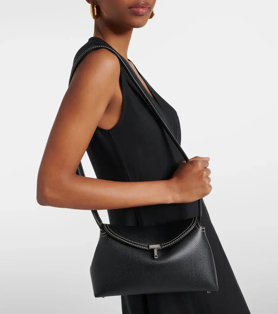 TOTEME T-Lock Small leather clutch | Thumbnail 5 TOTEME T-Lock Small leather clutch | Thumbnail 5