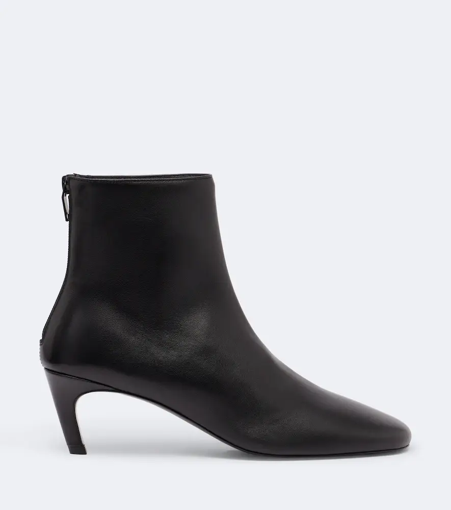 TOTEME Leather ankle boots | Thumbnail 2