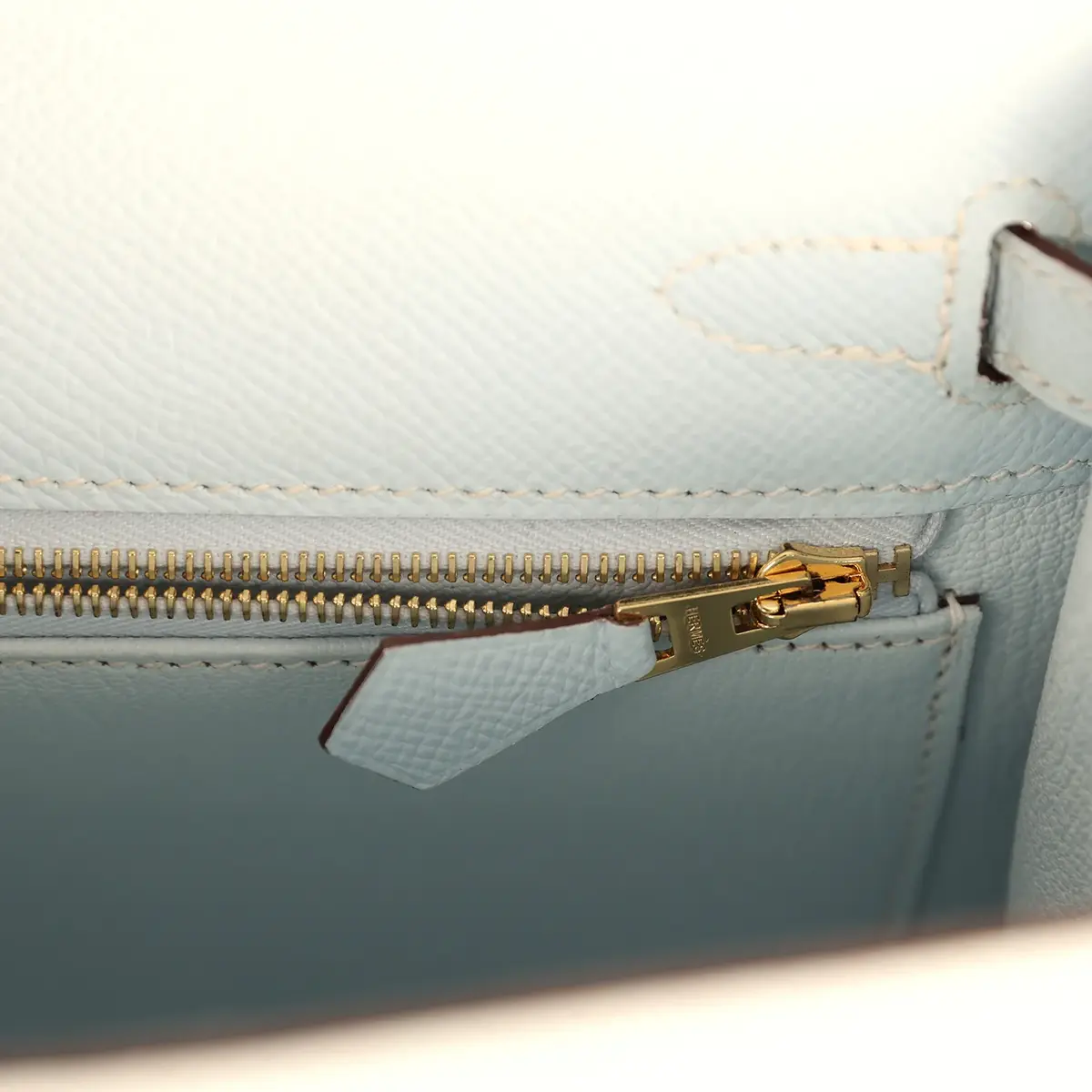 HERMÈS Pre-owned Hermes Kelly Sellier 25 Bleu Brume Epsom Gold Hardware | Thumbnail 9 HERMÈS Pre-owned Hermes Kelly Sellier 25 Bleu Brume Epsom Gold Hardware | Thumbnail 9