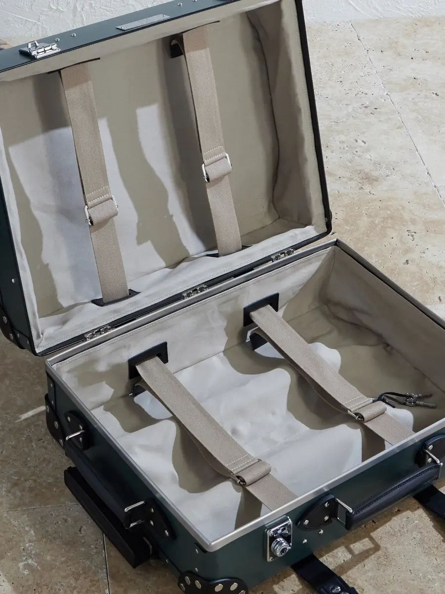 Globe-Trotter 007 James Bond No Time No Die Leather Carry-On Suitcase - Men | Thumbnail 2 Globe-Trotter 007 James Bond No Time No Die Leather Carry-On Suitcase - Men | Thumbnail 2