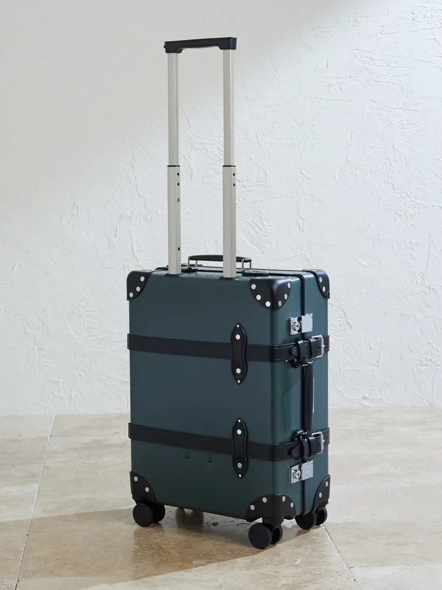 Globe-Trotter 007 James Bond No Time No Die Leather Carry-On Suitcase - Men | Thumbnail 3 Globe-Trotter 007 James Bond No Time No Die Leather Carry-On Suitcase - Men | Thumbnail 3