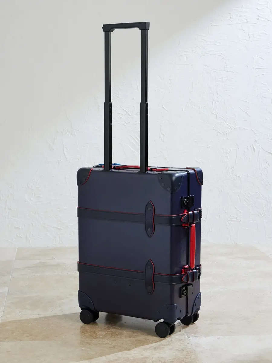 Globe-Trotter 007 James Bond Thunderball Leather Carry-On Suitcase - Men | Thumbnail 3 Globe-Trotter 007 James Bond Thunderball Leather Carry-On Suitcase - Men | Thumbnail 3