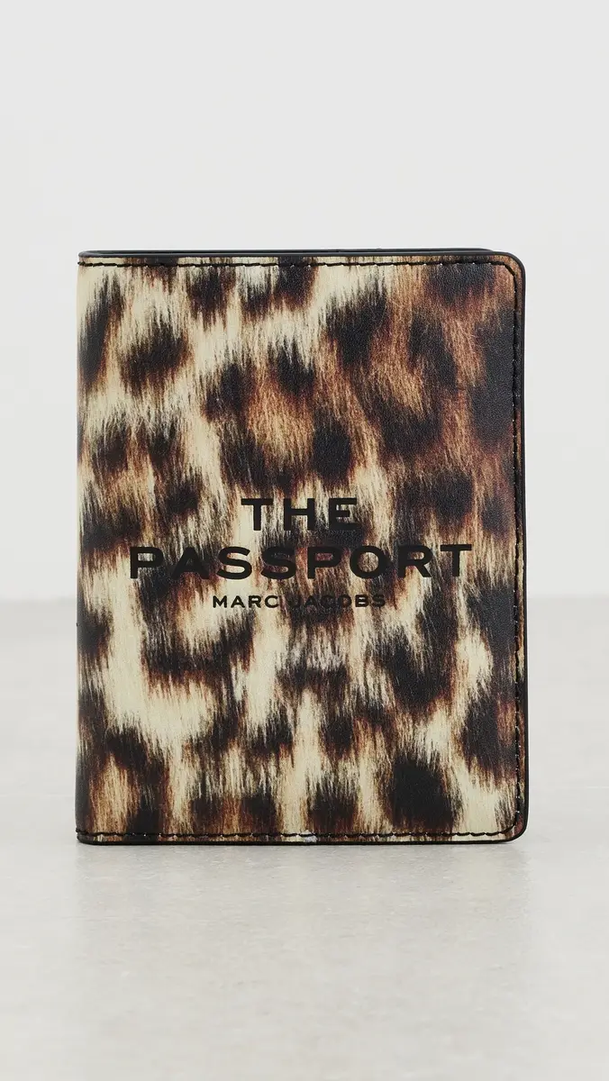 Marc Jacobs The Passport Case | Thumbnail 2 Marc Jacobs The Passport Case | Thumbnail 2