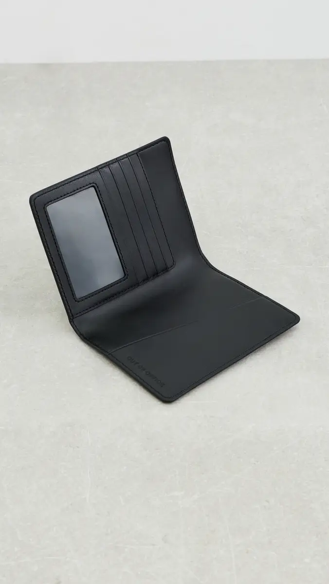 Marc Jacobs The Passport Case | Thumbnail 5 Marc Jacobs The Passport Case | Thumbnail 5