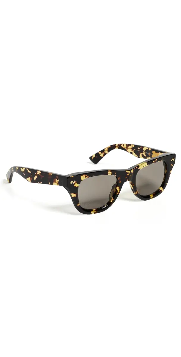 Bottega Veneta Dizzy Squared Sunglasses Havana-Havana-Brown One Size | Image 1 Bottega Veneta Dizzy Squared Sunglasses Havana-Havana-Brown One Size | Image 1
