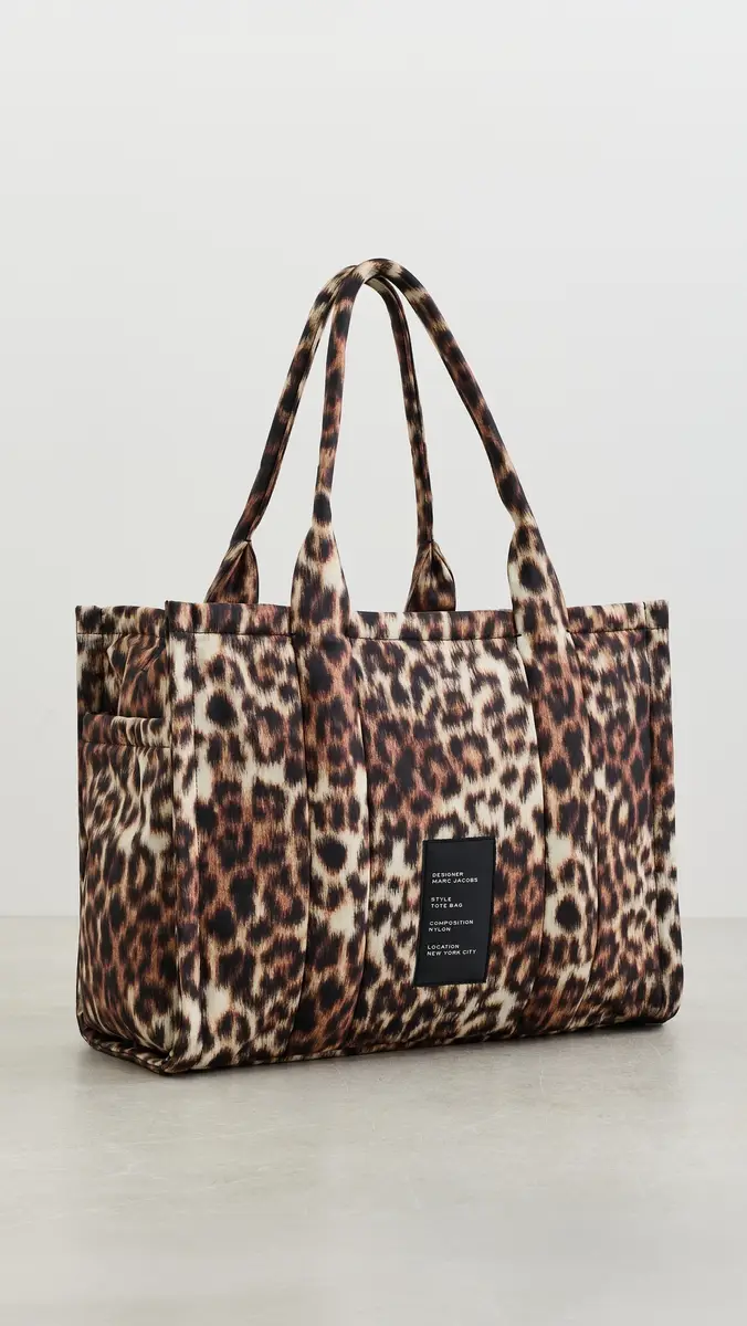 Marc Jacobs The Large Puffy Tote Bag | Thumbnail 4 Marc Jacobs The Large Puffy Tote Bag | Thumbnail 4