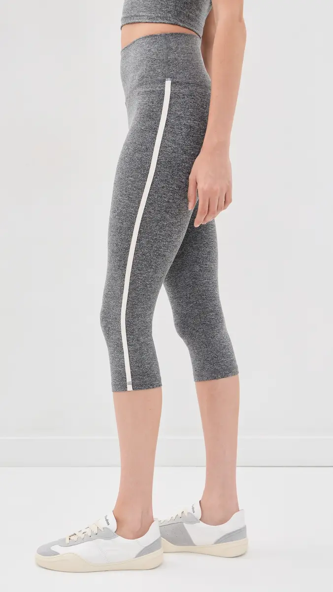 STRUT-THIS The Gigi Capri Leggings | Thumbnail 4