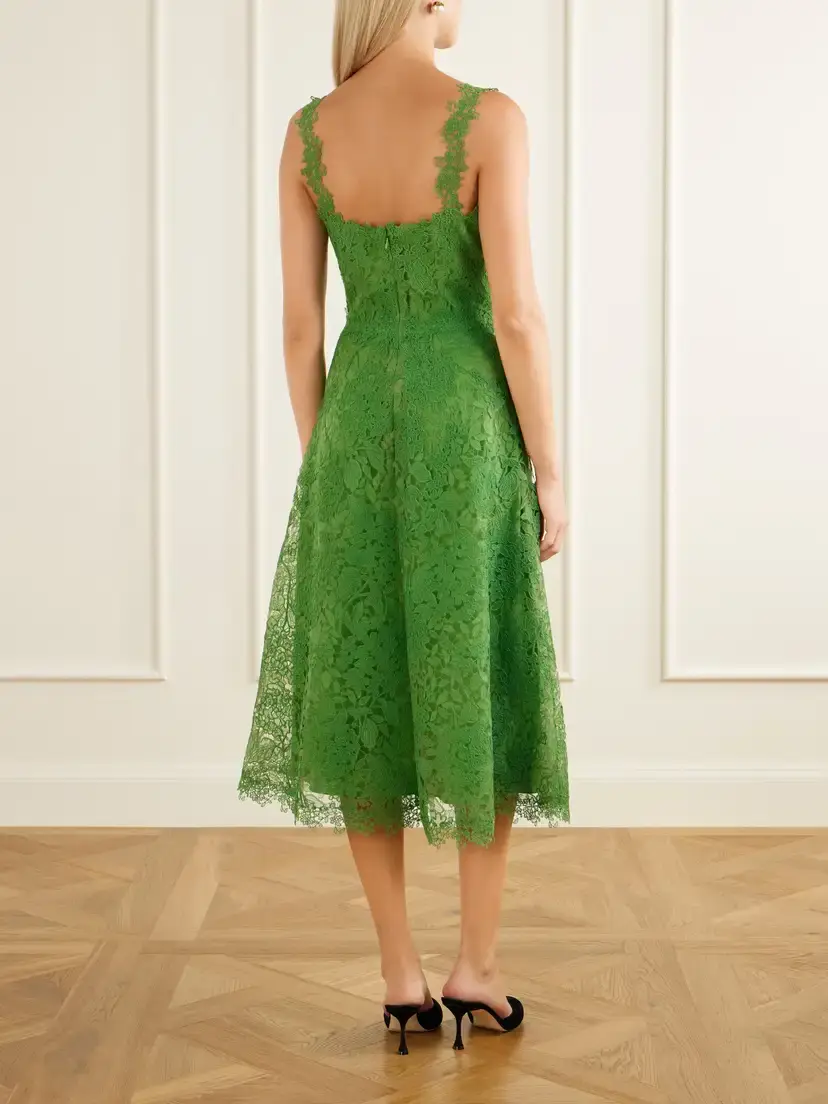 Carolina Herrera Lace-trimmed Crepe Midi Dress | Thumbnail 3 Carolina Herrera Lace-trimmed Crepe Midi Dress | Thumbnail 3