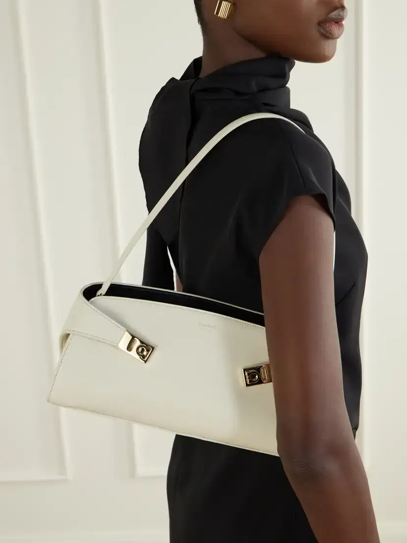 Ferragamo Hug Leather Shoulder Bag | Thumbnail 2
