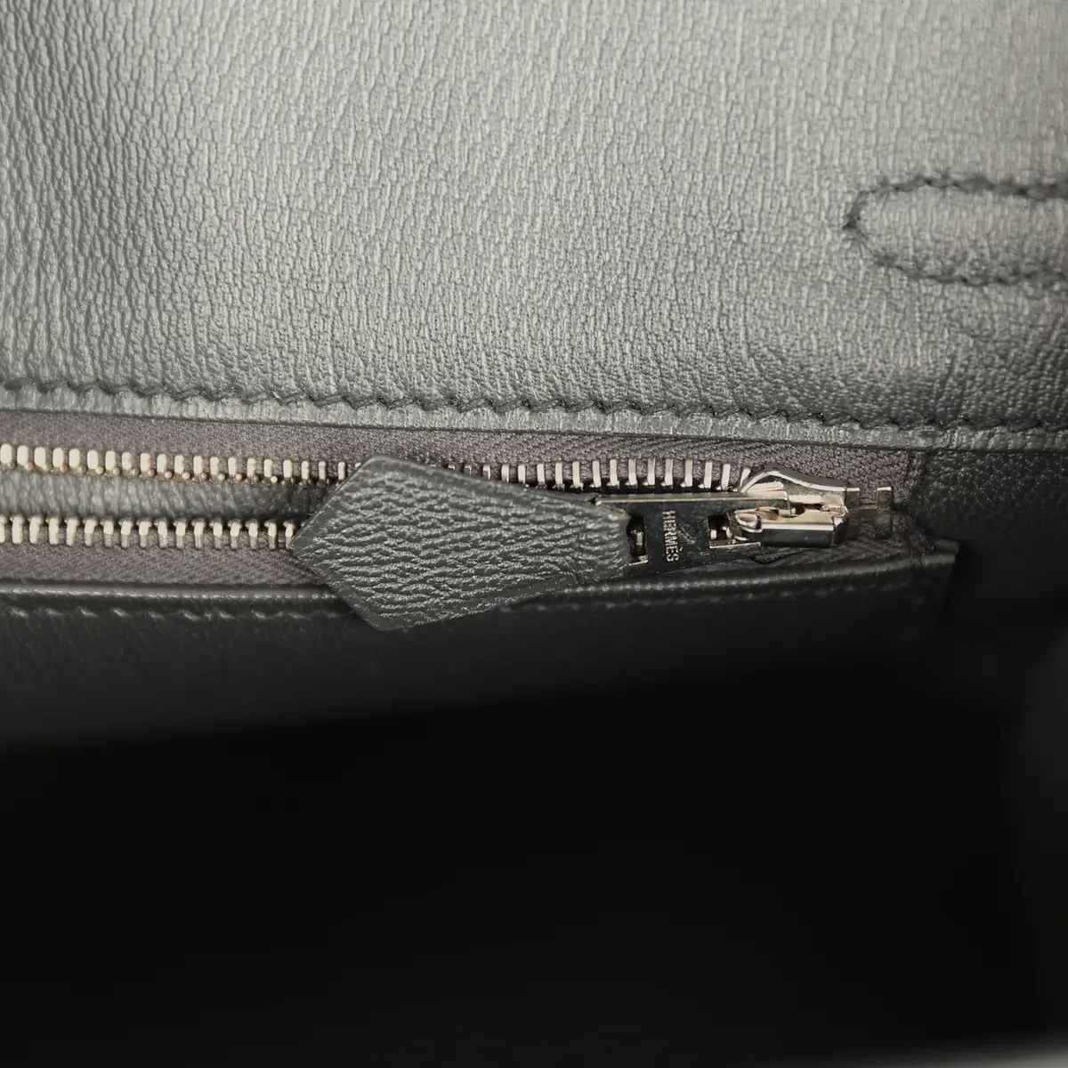 HERMÈS Pre-owned Hermes Birkin 25 Plomb Matte Niloticus Crocodile Palladium Hardware | Thumbnail 9 HERMÈS Pre-owned Hermes Birkin 25 Plomb Matte Niloticus Crocodile Palladium Hardware | Thumbnail 9