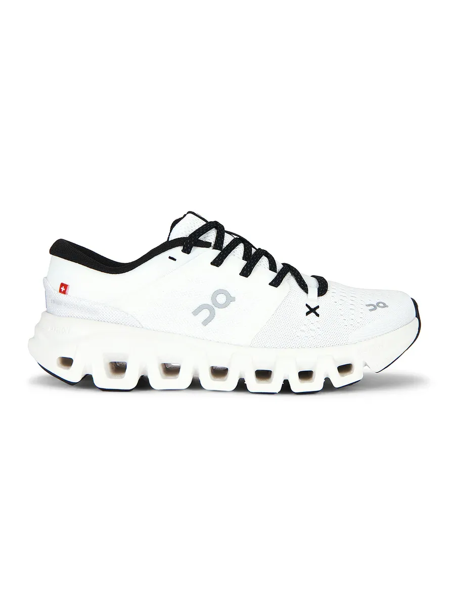 ON Cloud X 5 Sneaker