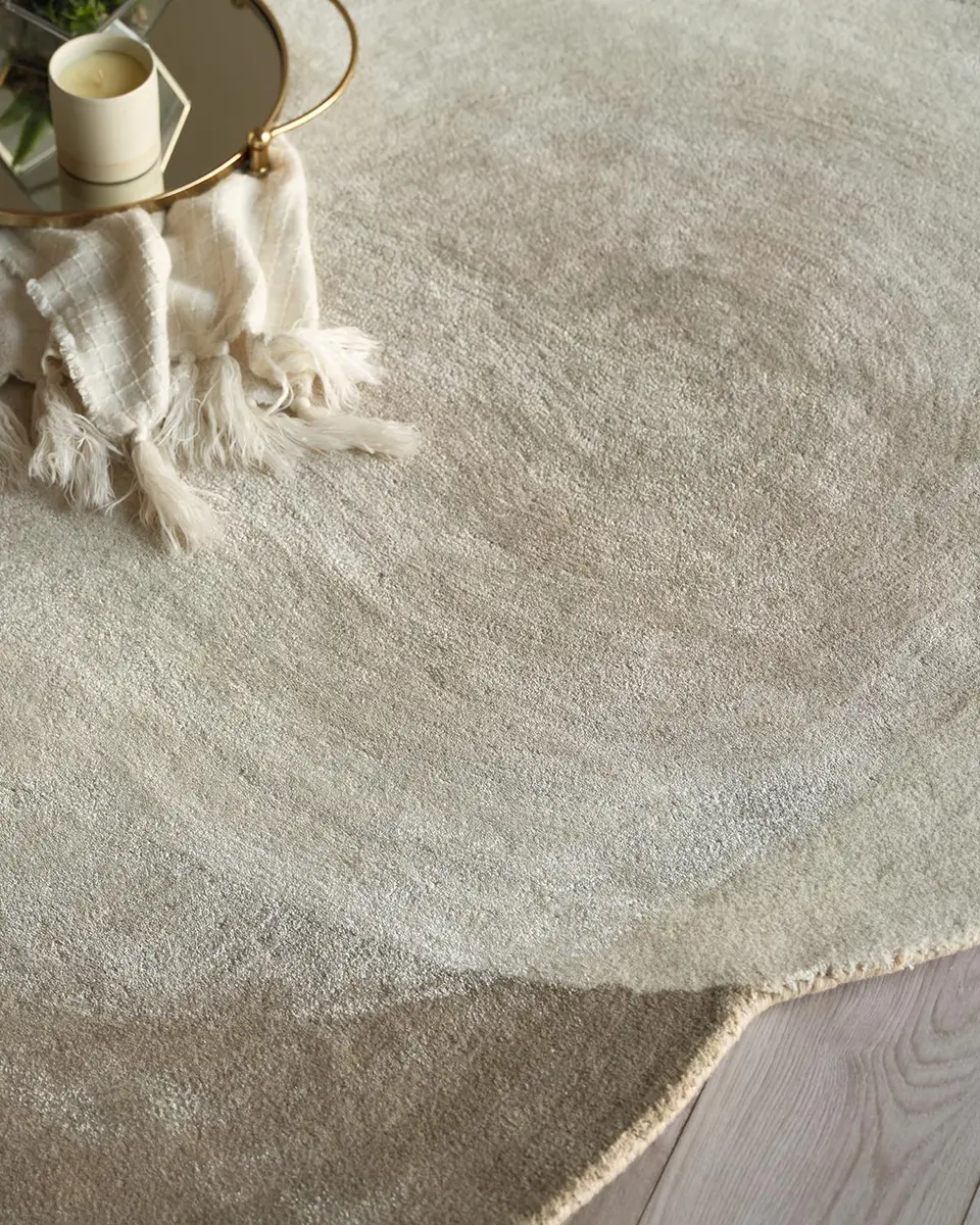 Exquisite Rugs Mitomo Hand-Tufted Pearl Shaped Rug | Thumbnail 3 Exquisite Rugs Mitomo Hand-Tufted Pearl Shaped Rug | Thumbnail 3