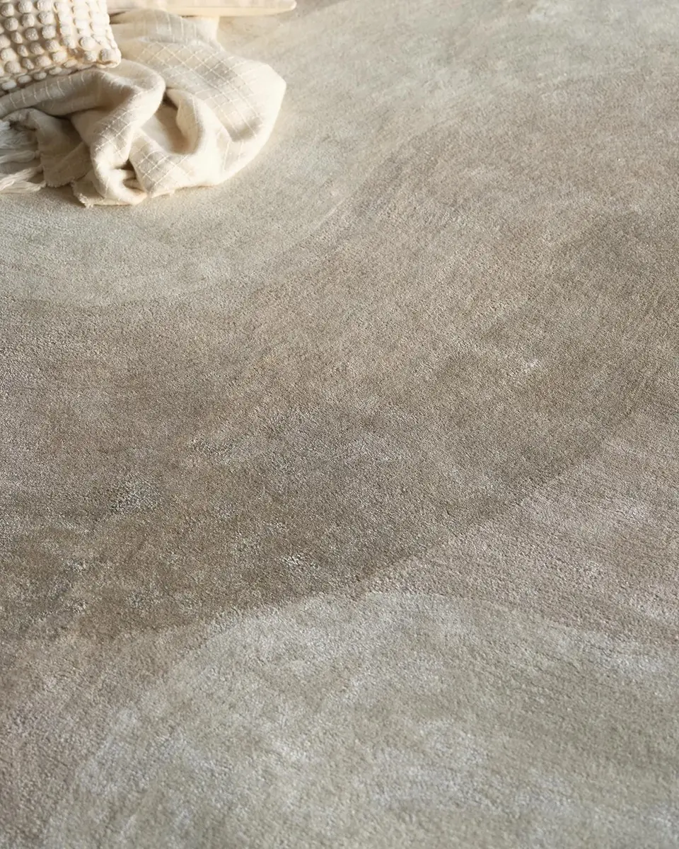Exquisite Rugs Mitomo Hand-Tufted Pearl Rug | Thumbnail 4 Exquisite Rugs Mitomo Hand-Tufted Pearl Rug | Thumbnail 4