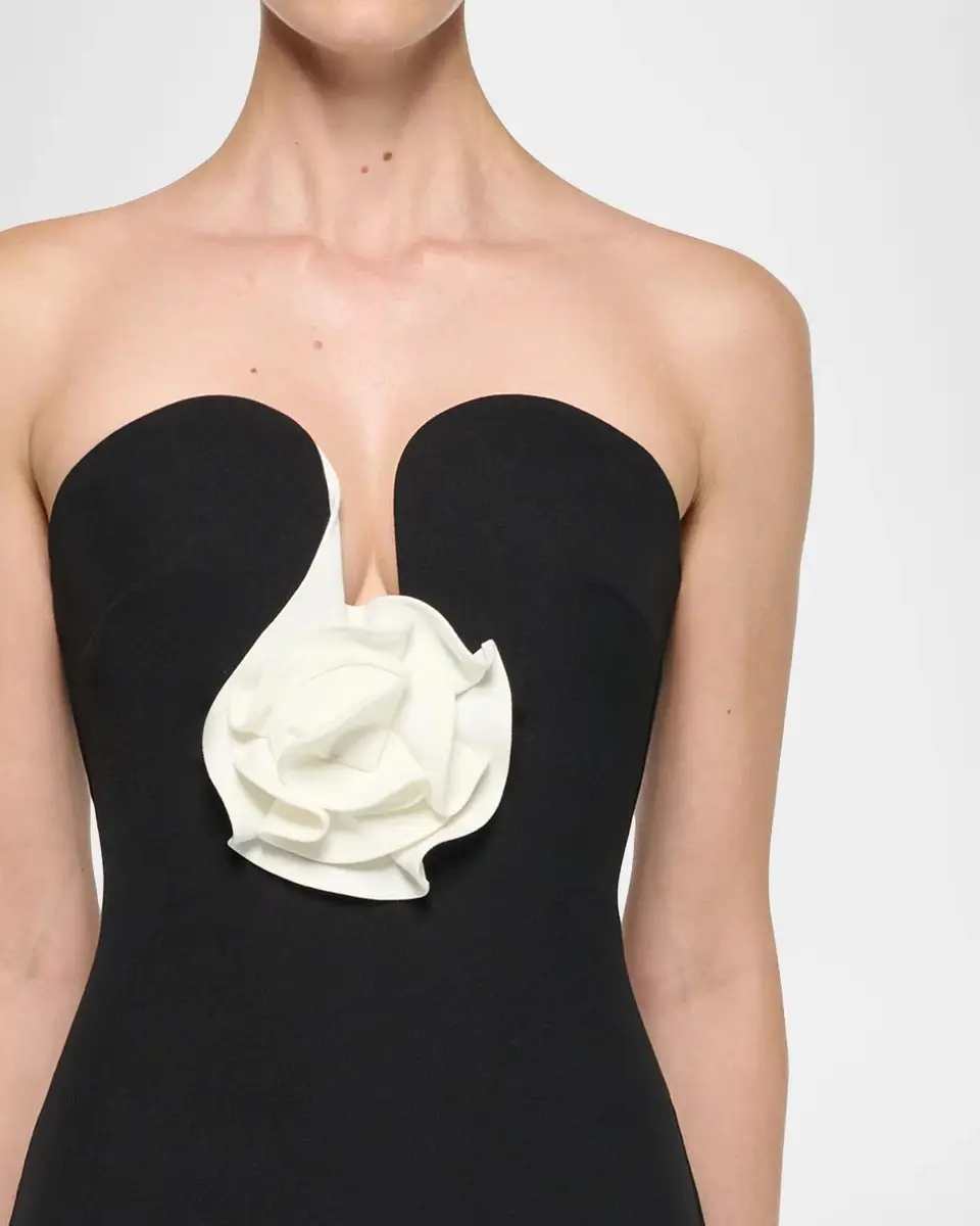 Roland Mouret Strapless Rosette Column Gown | Thumbnail 5 Roland Mouret Strapless Rosette Column Gown | Thumbnail 5