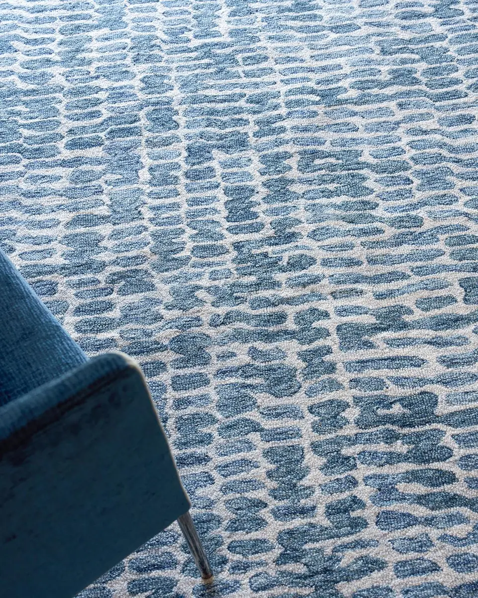 Exquisite Rugs Ink Blot Hand-Tufted Rug | Thumbnail 6 Exquisite Rugs Ink Blot Hand-Tufted Rug | Thumbnail 6