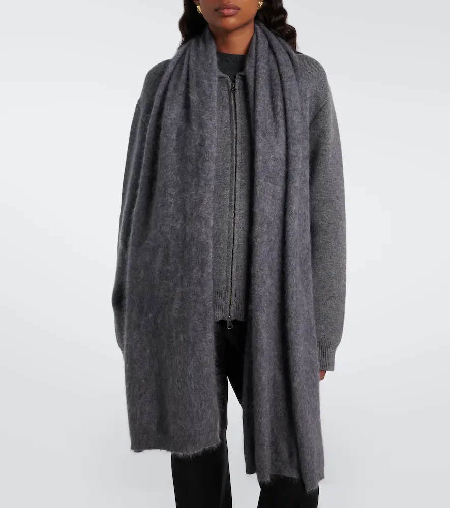 Lisa Yang Brushed cashmere scarf | Thumbnail 4