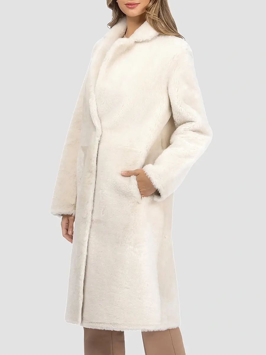 Gorski Women's Reversible Merino Shearling Lamb Short Coat | Thumbnail 3 Gorski Women's Reversible Merino Shearling Lamb Short Coat | Thumbnail 3