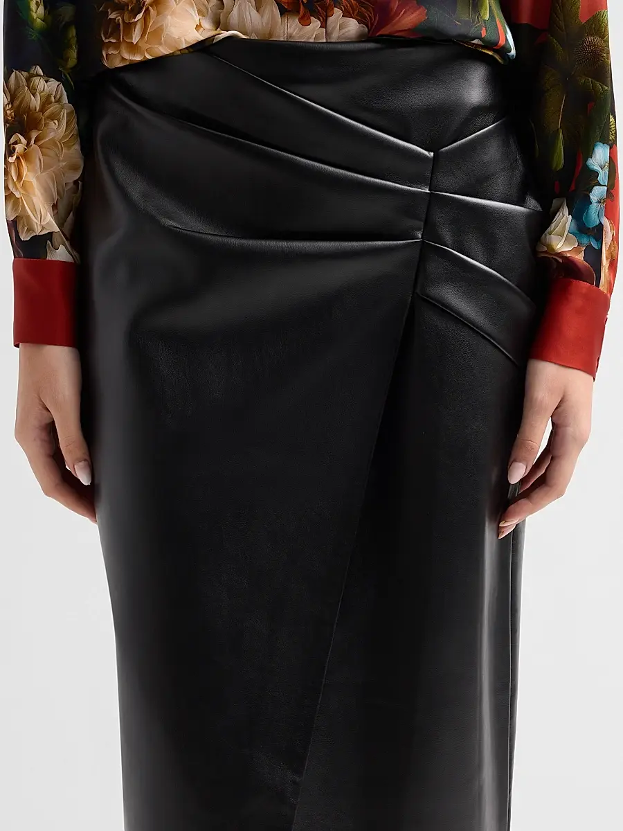 Elie Tahari Women's Amelia Faux-Leather Pleated Midi Skirt | Thumbnail 5 Elie Tahari Women's Amelia Faux-Leather Pleated Midi Skirt | Thumbnail 5
