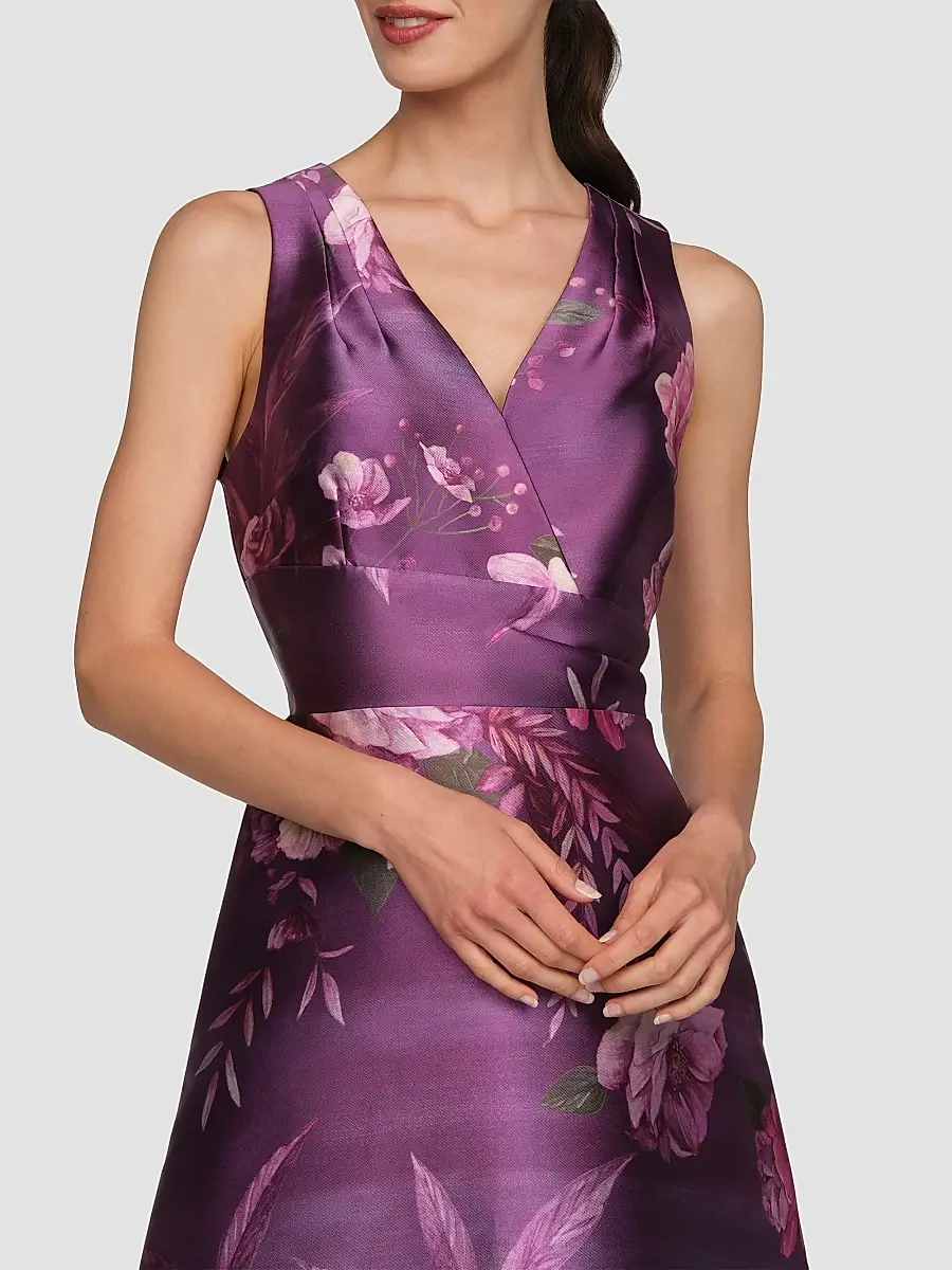 Kay Unger Women's Rosalind Floral V-Neck Gown | Thumbnail 4 Kay Unger Women's Rosalind Floral V-Neck Gown | Thumbnail 4