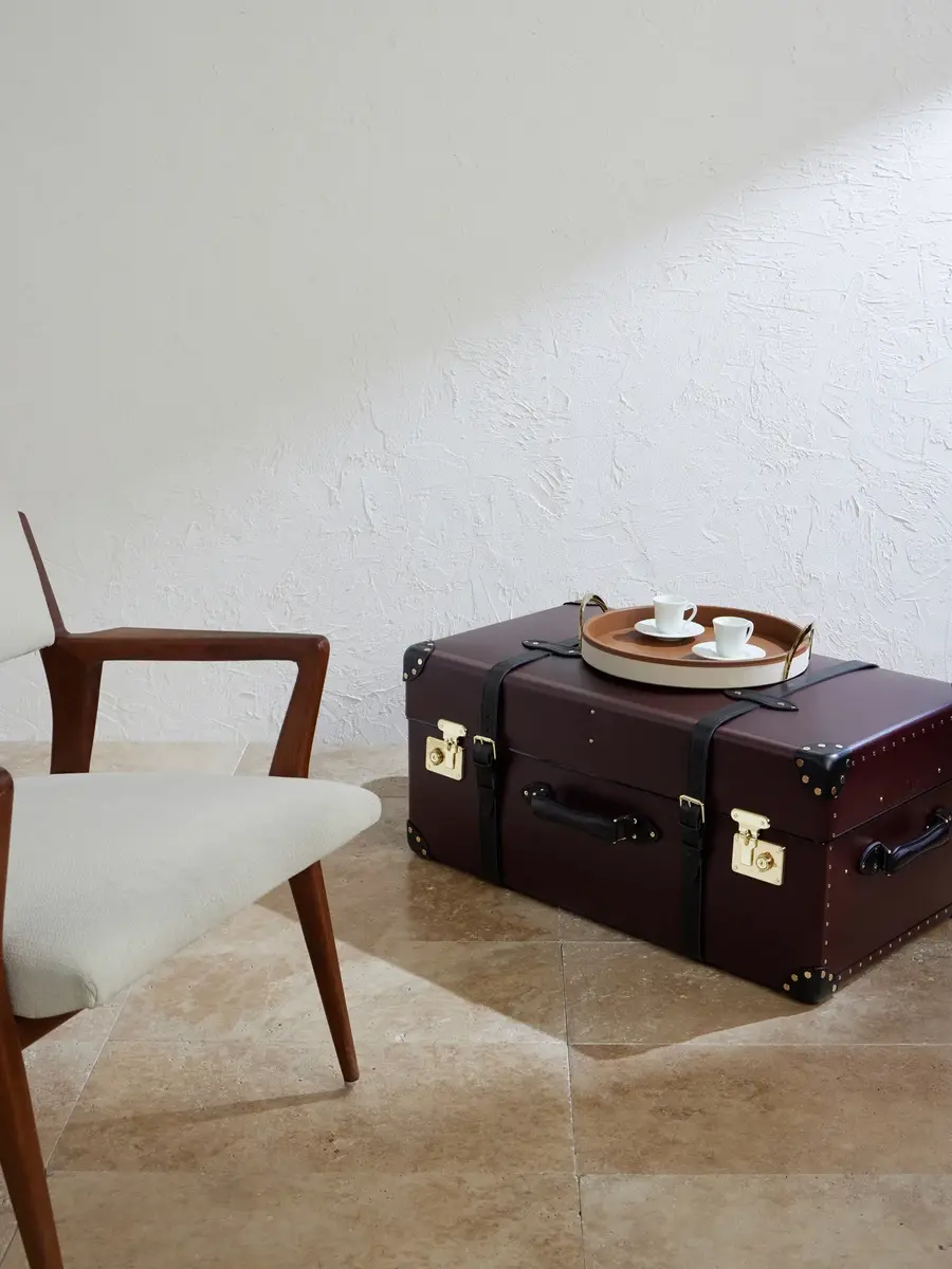Globe-Trotter Steamer Leather Home Trunk - Men | Thumbnail 2 Globe-Trotter Steamer Leather Home Trunk - Men | Thumbnail 2