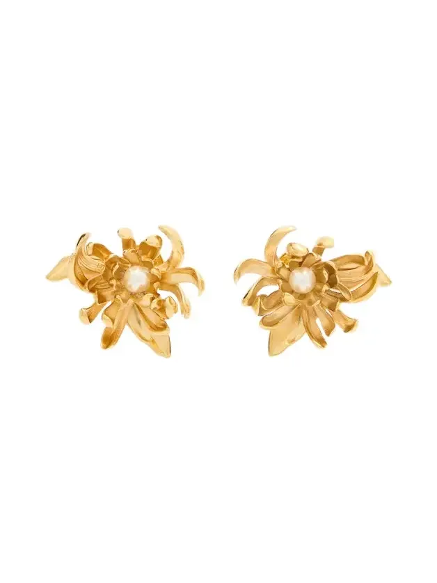 Chrysanthemum faux-pearl stud earrings