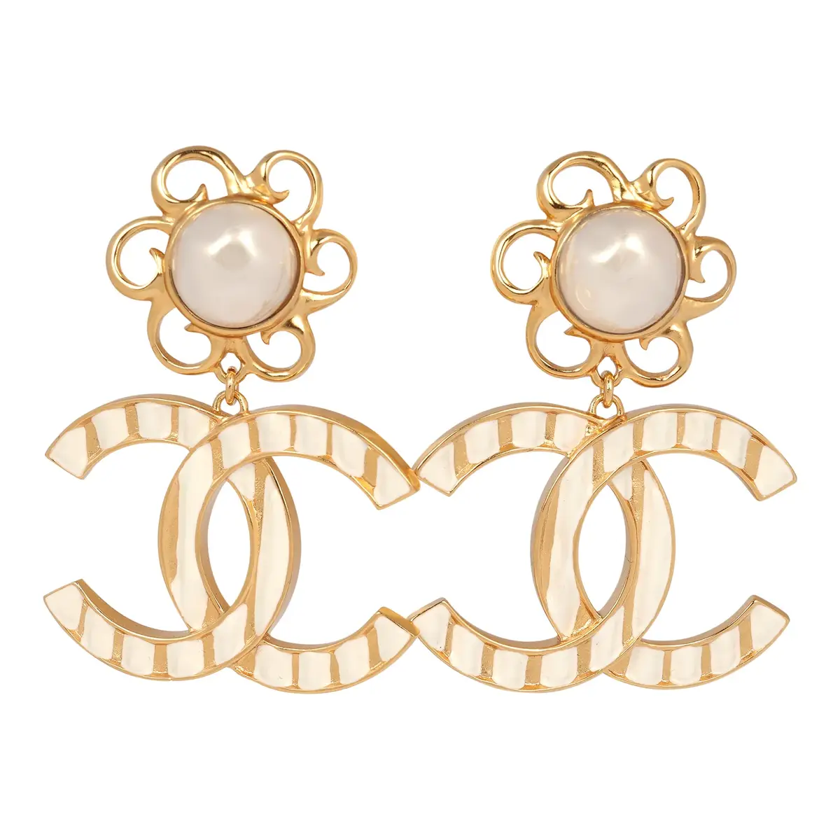 Chanel Chanel Resin Flower CC Drop Clip-On Earrings White Gold Tone Hardware | Image 1 Chanel Chanel Resin Flower CC Drop Clip-On Earrings White Gold Tone Hardware | Image 1
