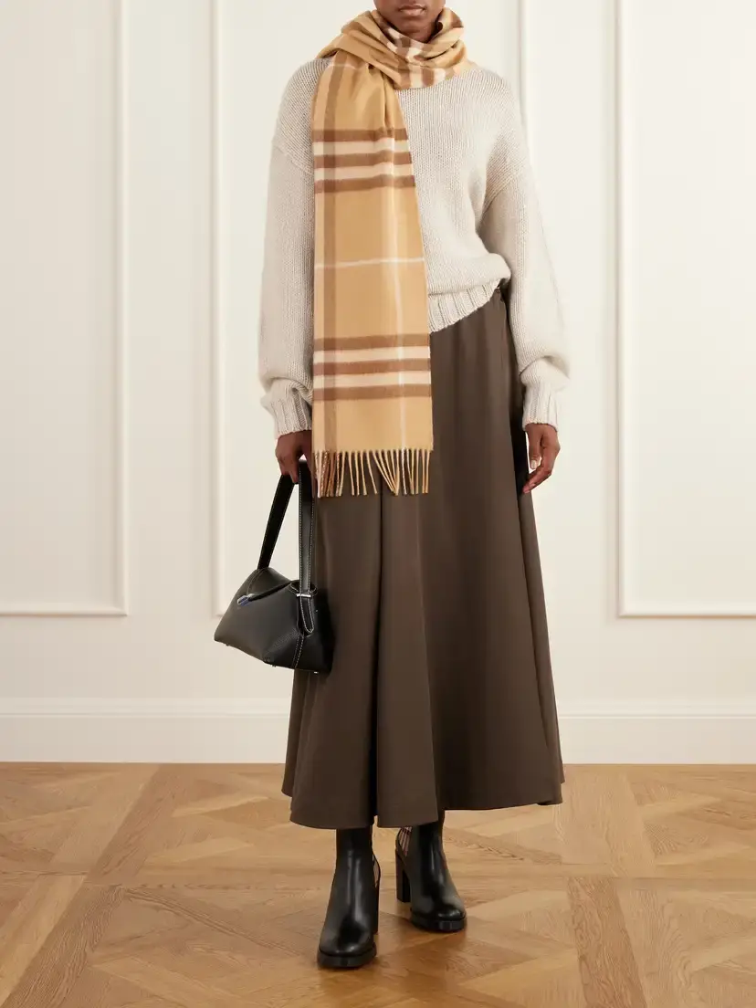 Burberry Hampstead 70 Leather Boots | Thumbnail 4 Burberry Hampstead 70 Leather Boots | Thumbnail 4