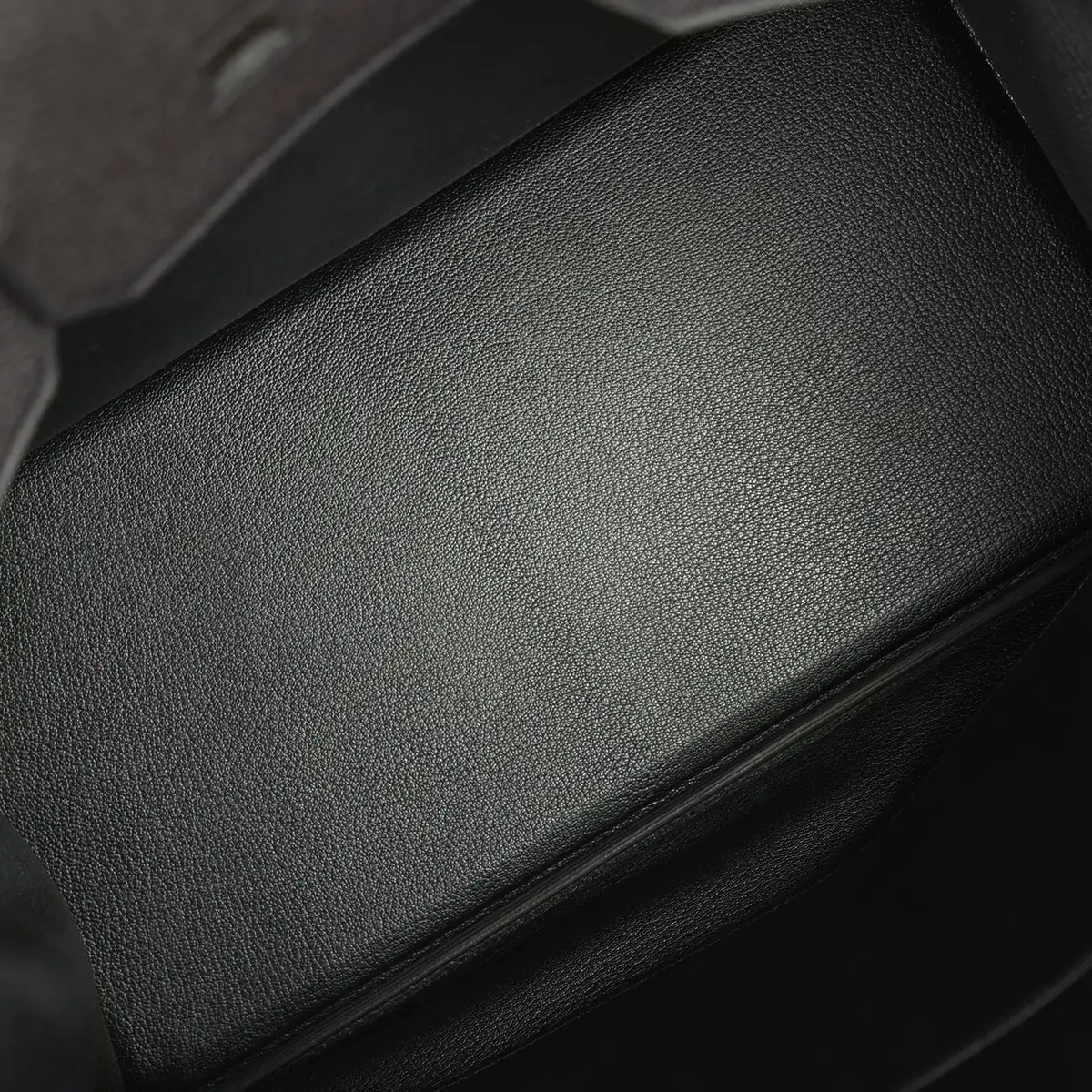 HERMÈS Hermes Birkin 40 Black Togo Gold Hardware | Thumbnail 8 HERMÈS Hermes Birkin 40 Black Togo Gold Hardware | Thumbnail 8