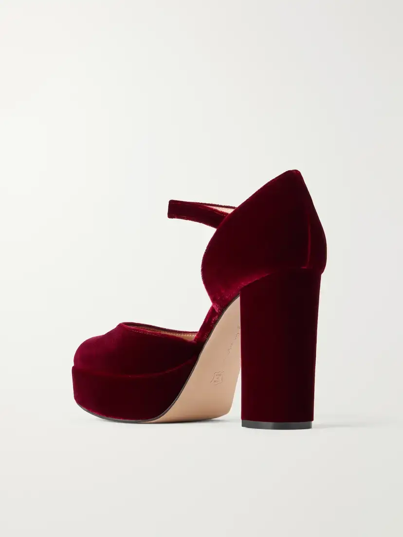 Gianvito Rossi 70 Velvet Pumps | Thumbnail 3