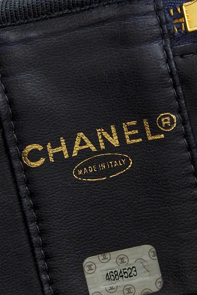 Chanel Chanel Denim Vanity Case | Thumbnail 5 Chanel Chanel Denim Vanity Case | Thumbnail 5