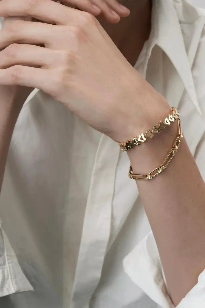 Azlee Deco Chevron Bracelet | Thumbnail 2
