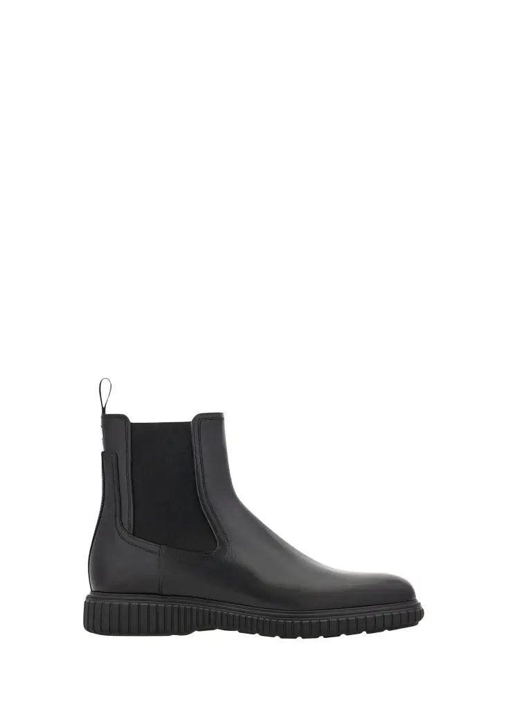 Ferragamo Men's Leather Rubber-Sole Chelsea Boots | Image 1 Ferragamo Men's Leather Rubber-Sole Chelsea Boots | Image 1