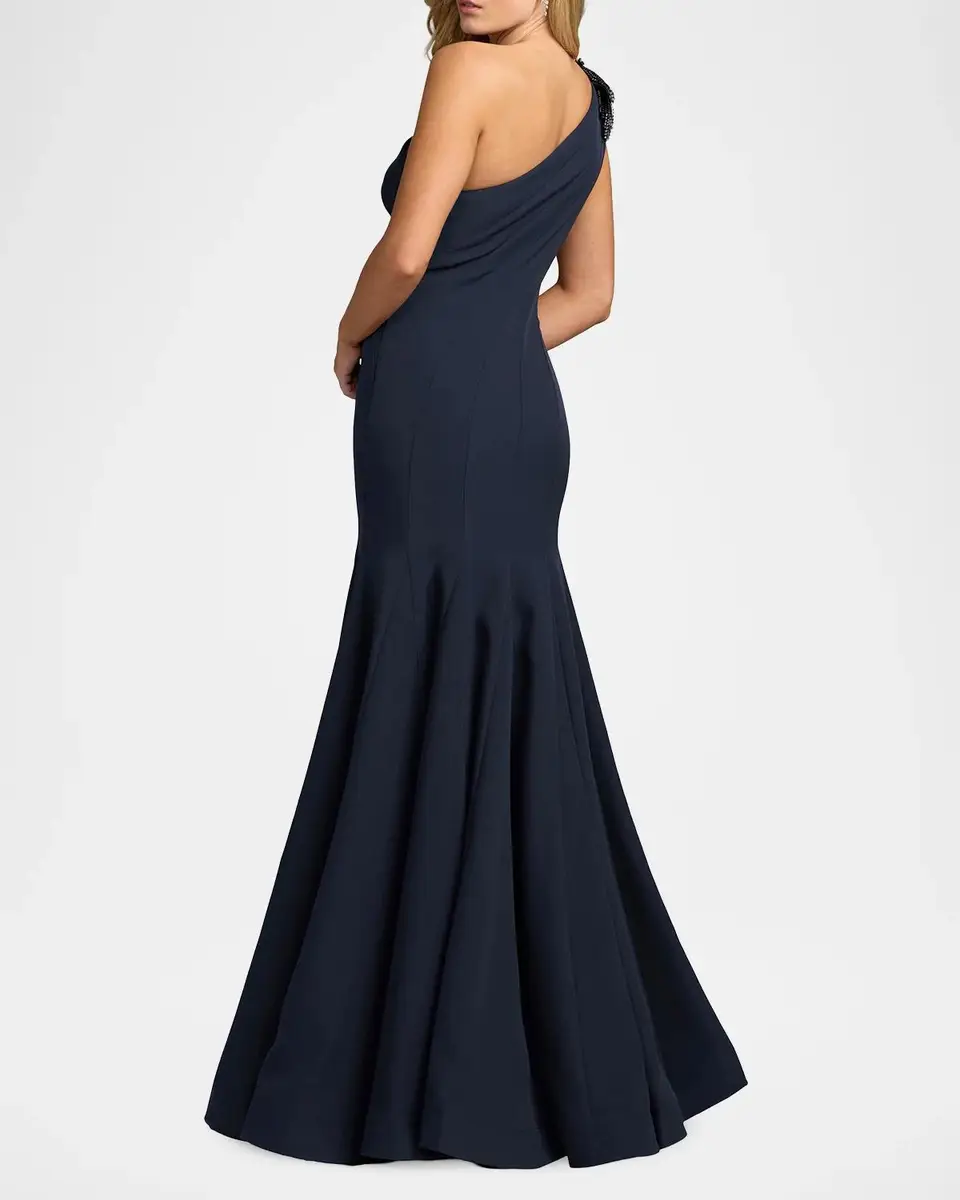 Mac Duggal Seamed Crepe One-Shoulder Gown | Thumbnail 3 Mac Duggal Seamed Crepe One-Shoulder Gown | Thumbnail 3