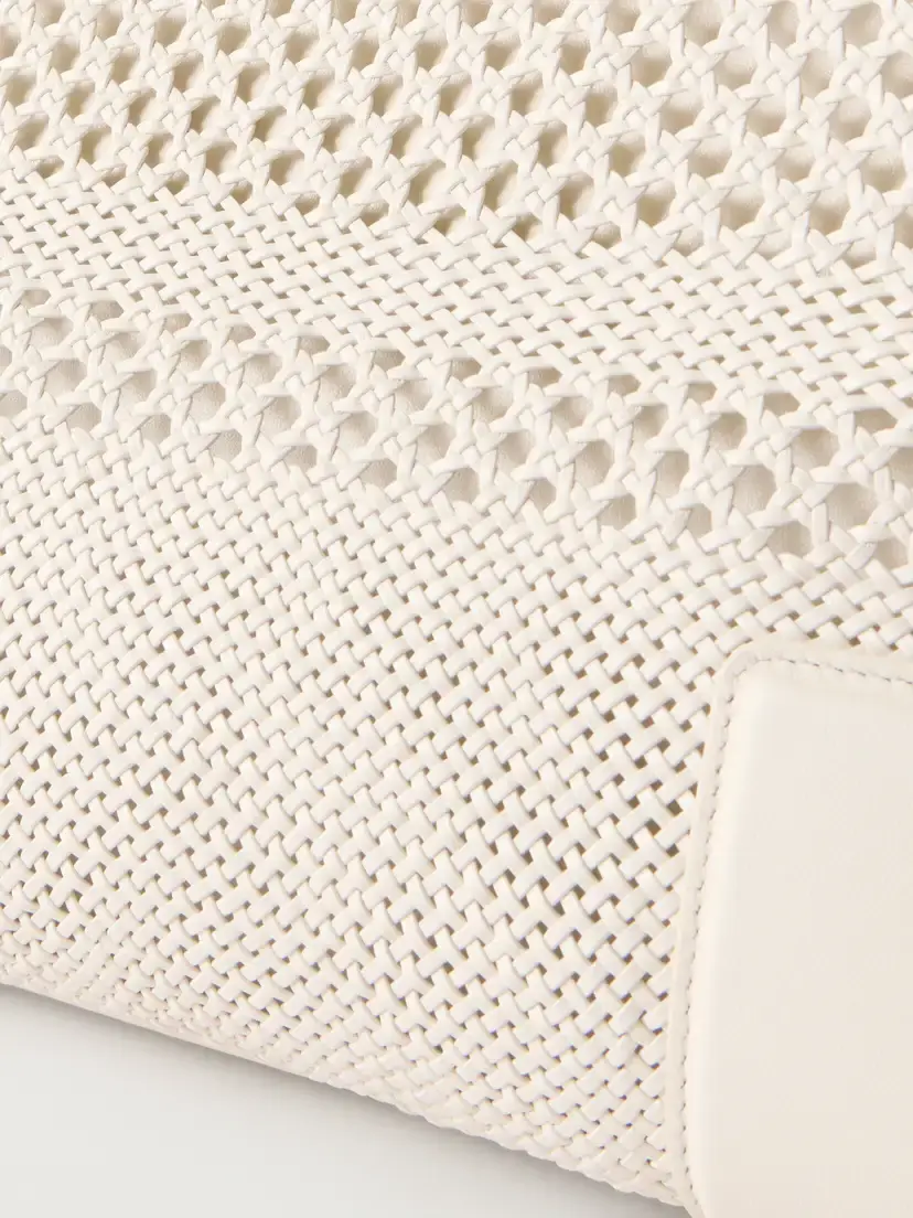 Loewe Amazona 180 Logo-embossed Leather Tote | Thumbnail 5 Loewe Amazona 180 Logo-embossed Leather Tote | Thumbnail 5