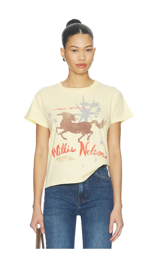 DAYDREAMER Willie Nelson Horse Called Music Solo Tee | Image 1 DAYDREAMER Willie Nelson Horse Called Music Solo Tee | Image 1