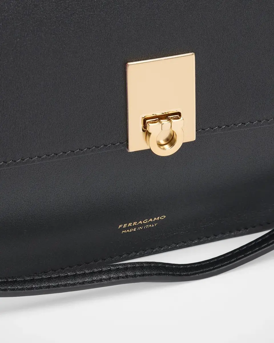 Ferragamo Cara Medium Leather Shoulder Bag | Thumbnail 4