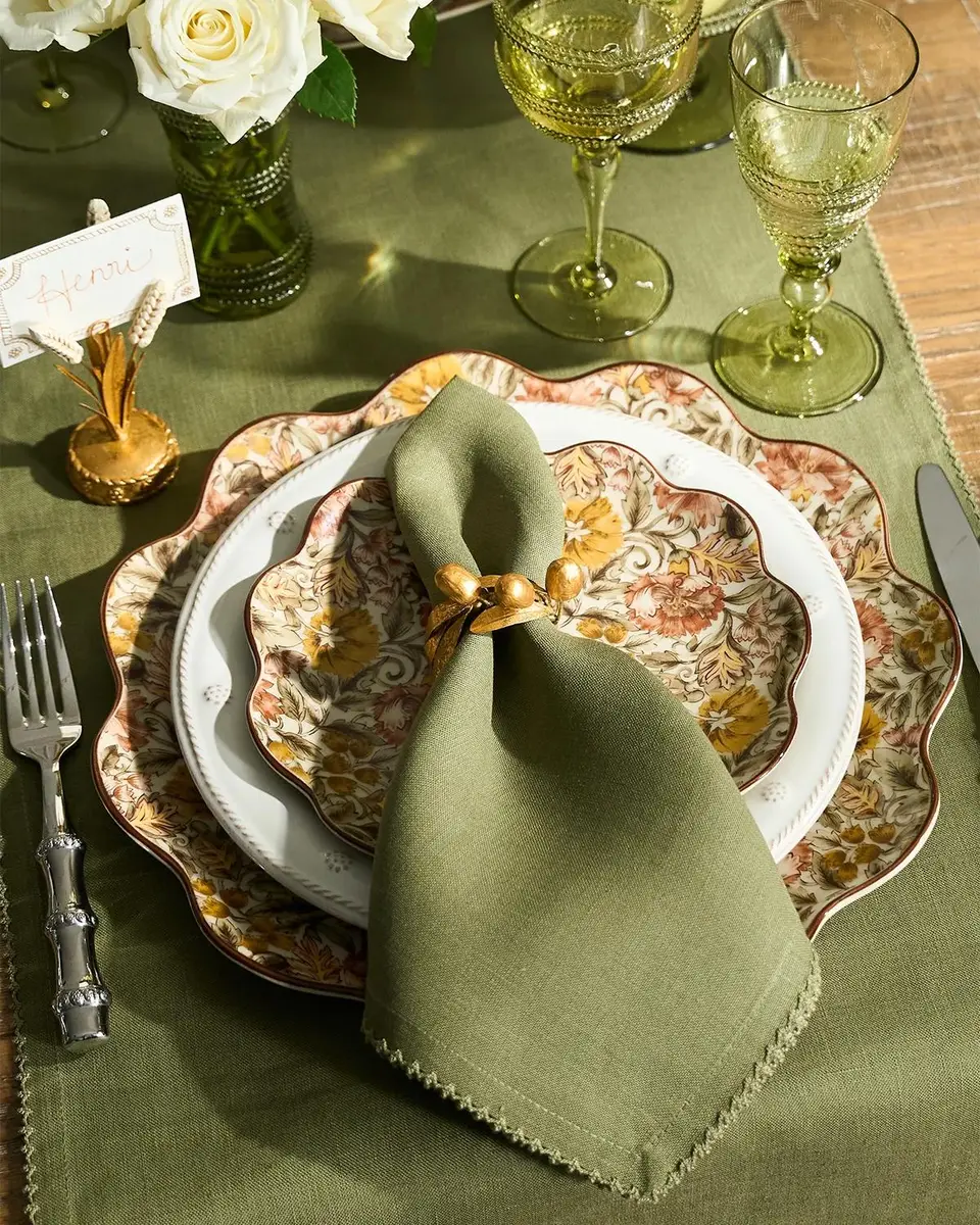 Juliska Berry Scallop Napkins, Set of 4 | Thumbnail 5
