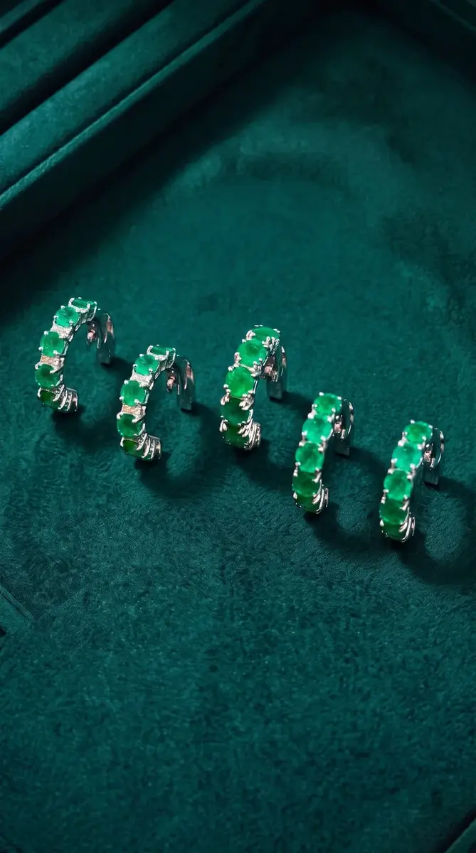 Wish Fine Jewelry 1.95ct Emerald Diamond 18K Gold Statement Ear Cuff | Thumbnail 4