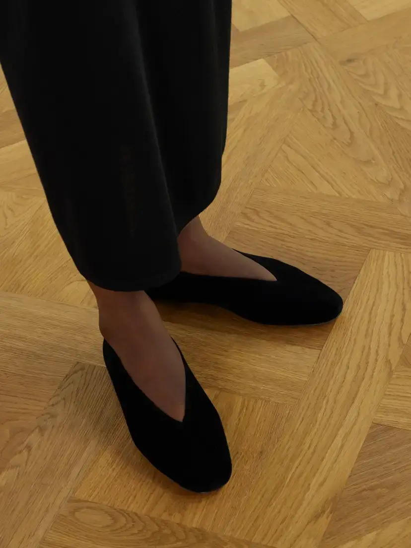 Le Monde Béryl Olympia Cotton-velvet Flats | Thumbnail 2