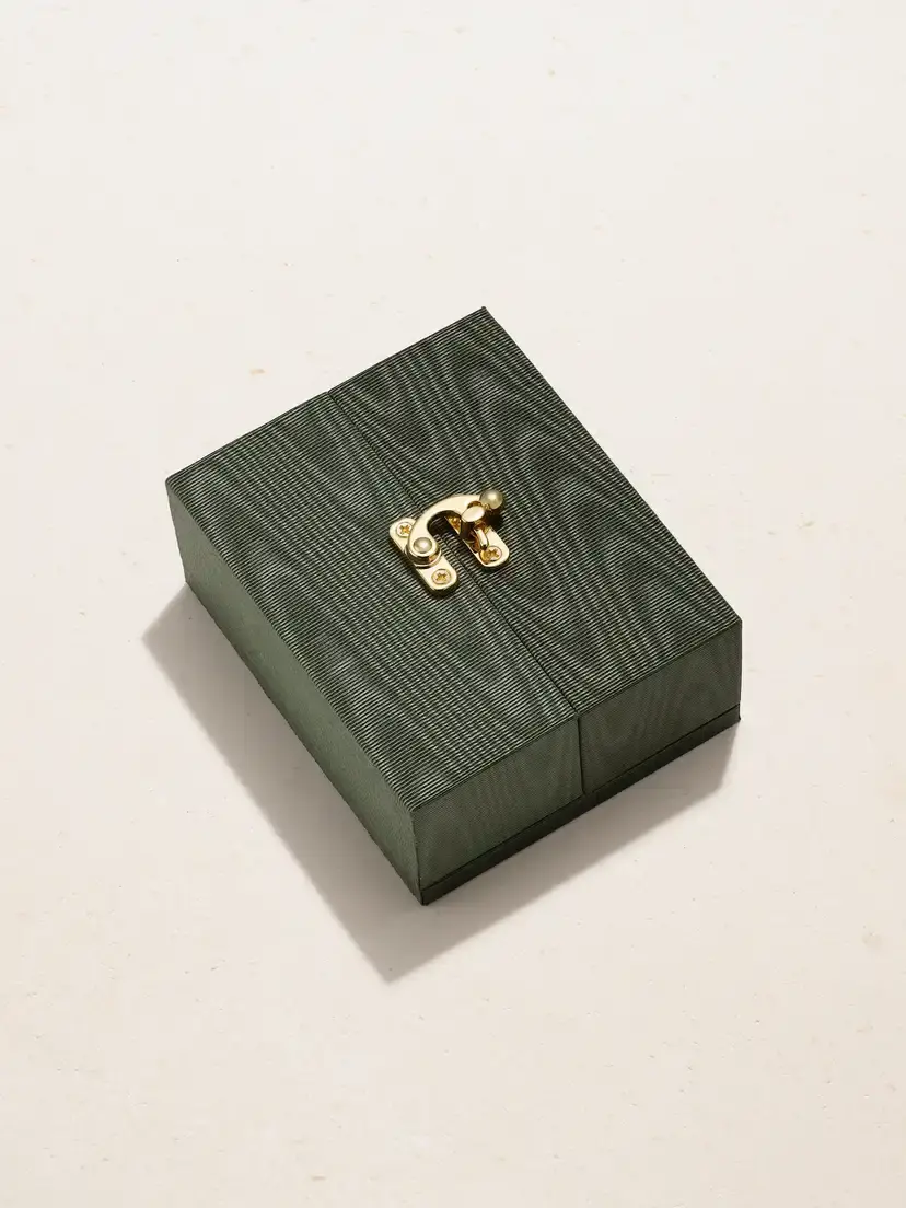 Marie Lichtenberg Clover Smash Locket 18-karat Yellow And White Gold, Emerald And Leather Necklace | Thumbnail 5
