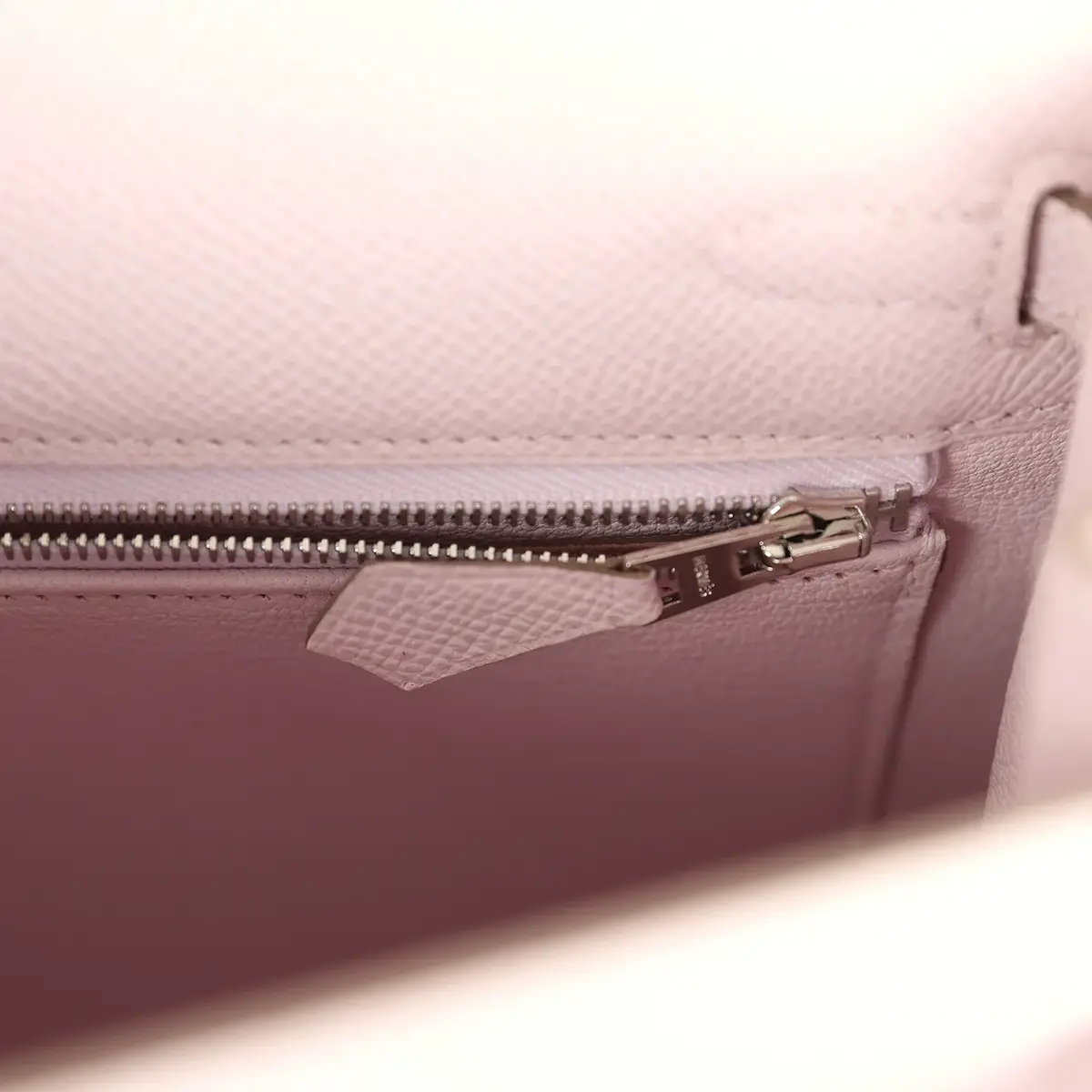 HERMÈS Hermes Kelly Sellier 25 Mauve Pale Epsom Palladium Hardware | Thumbnail 9 HERMÈS Hermes Kelly Sellier 25 Mauve Pale Epsom Palladium Hardware | Thumbnail 9