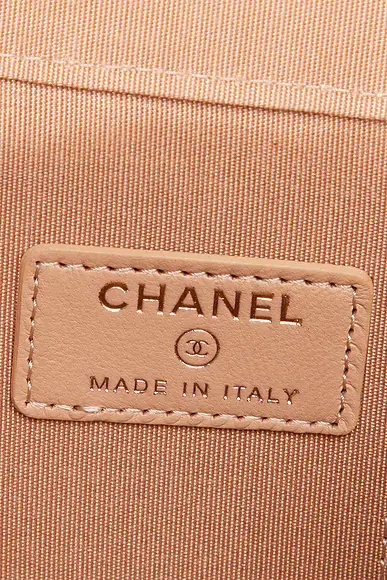 Chanel Chanel Lambskin Mini Classic Vanity Case | Thumbnail 5 Chanel Chanel Lambskin Mini Classic Vanity Case | Thumbnail 5