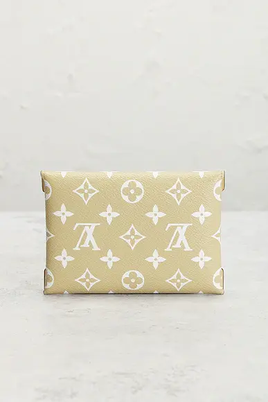 Louis Vuitton Limited Edition Monogram Giant Kirigami MM Pochette | Thumbnail 3 Louis Vuitton Limited Edition Monogram Giant Kirigami MM Pochette | Thumbnail 3