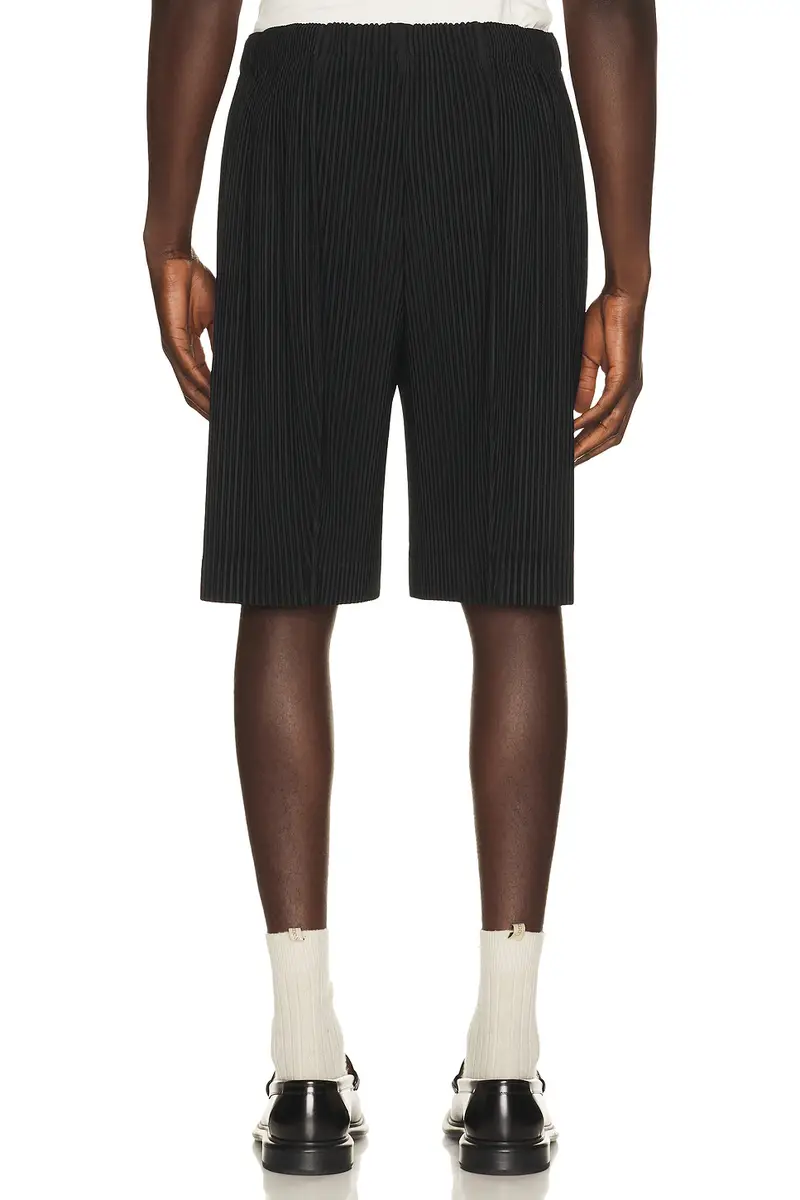Homme Plissé Issey Miyake Monthly Colors August Short | Thumbnail 2 Homme Plissé Issey Miyake Monthly Colors August Short | Thumbnail 2