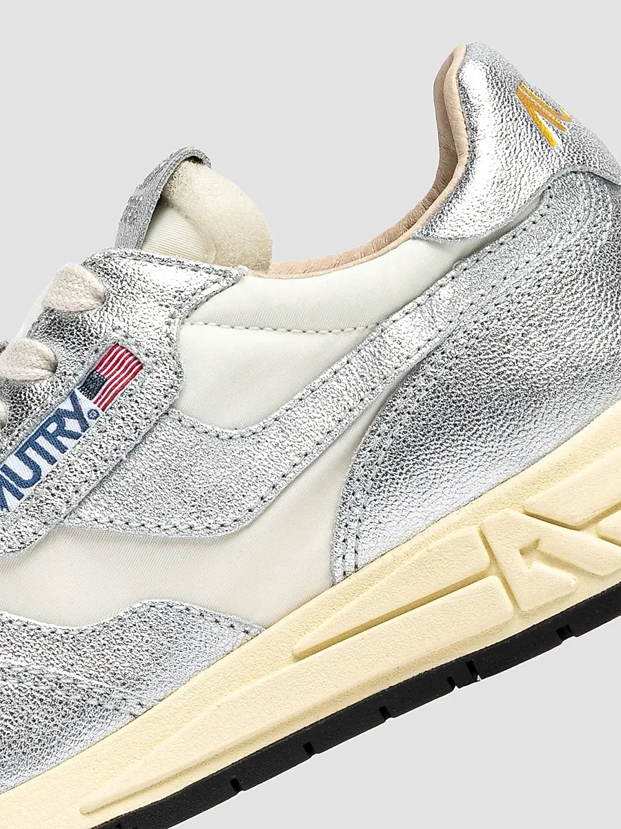 Autry Women's Reelwind Logo Low-Top Sneakers | Thumbnail 6