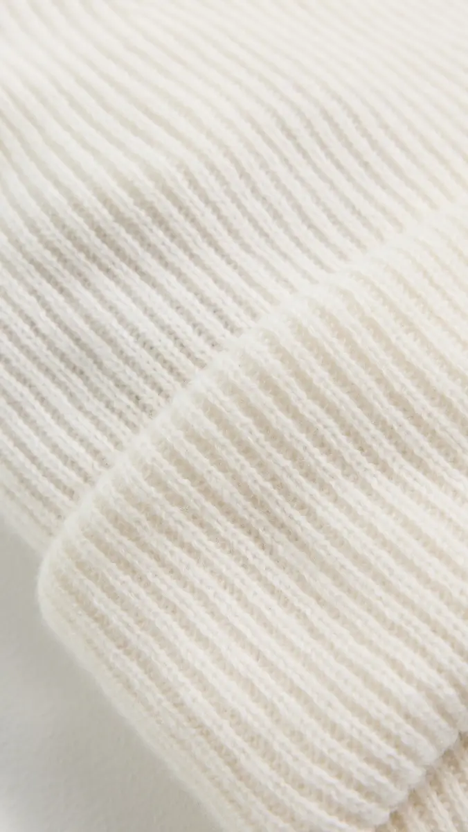 Lisa Yang Stockholm Cashmere Beanie | Thumbnail 4 Lisa Yang Stockholm Cashmere Beanie | Thumbnail 4