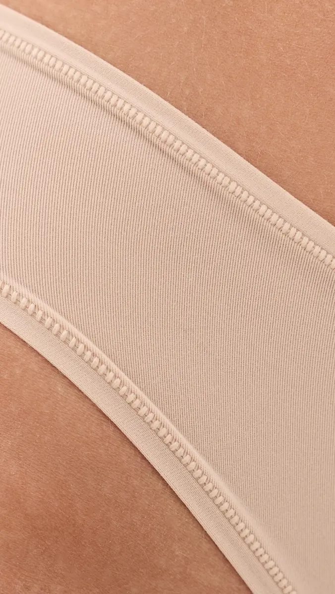 Skims Thong | Thumbnail 4 Skims Thong | Thumbnail 4