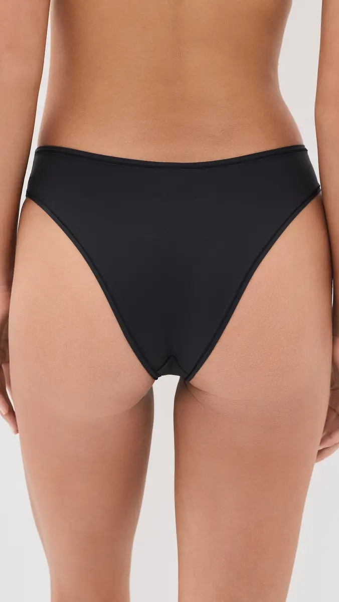 Skims Cheeky Briefs | Thumbnail 3 Skims Cheeky Briefs | Thumbnail 3